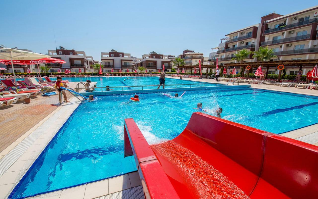 Long Beach Holiday Apartments Trikomo エクステリア 写真