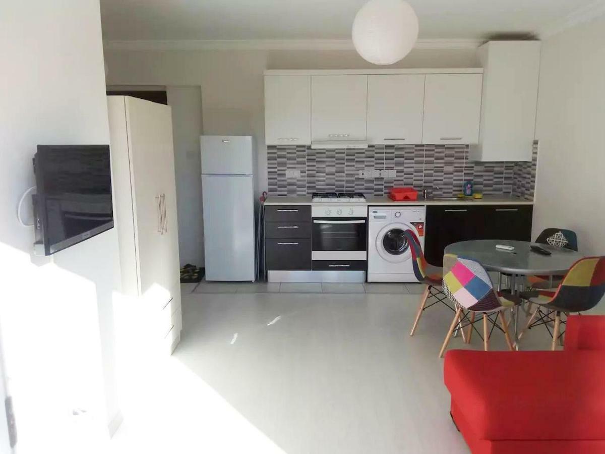 Long Beach Holiday Apartments Trikomo エクステリア 写真