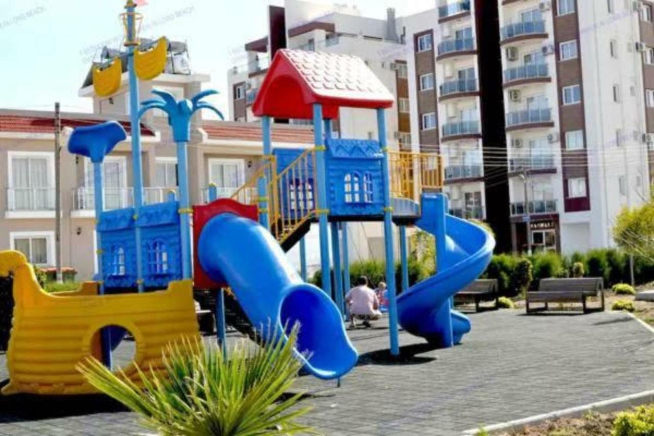 Long Beach Holiday Apartments Trikomo エクステリア 写真