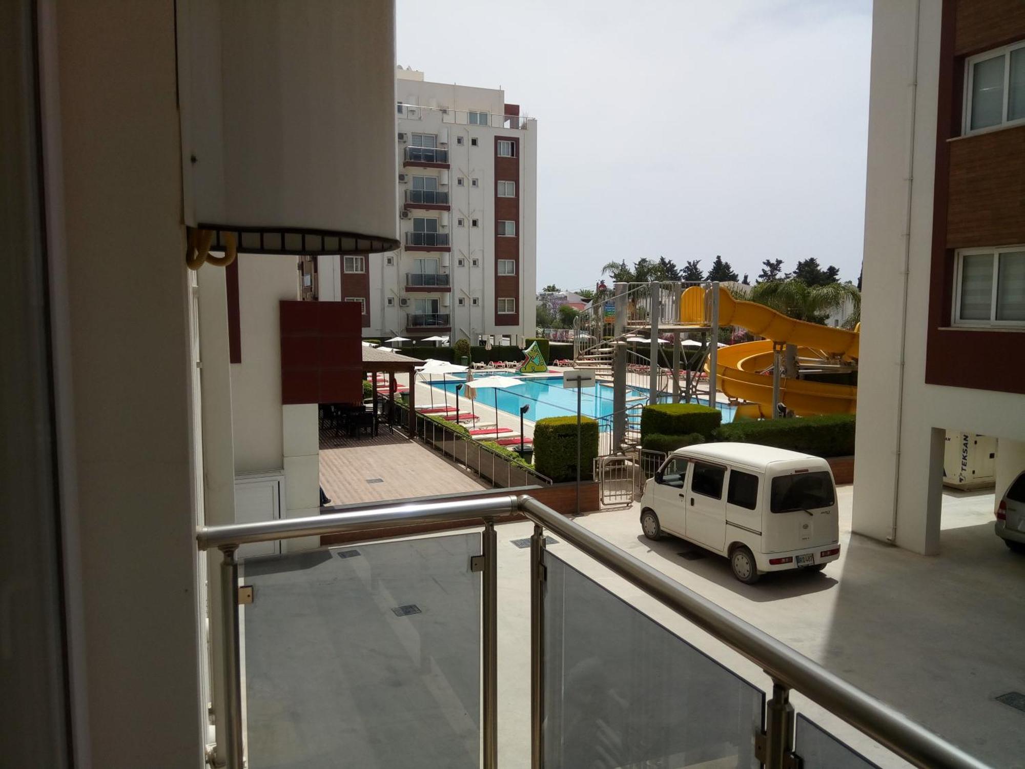 Long Beach Holiday Apartments Trikomo エクステリア 写真